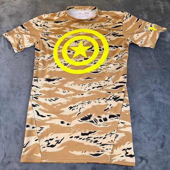 Under Armour Captain America Compression HeatGear T-Shirt Camo Mens Medium - Picture 1 of 10